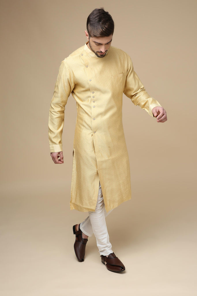 The Perfect Shoes to Wear with Your Pathani Kurta