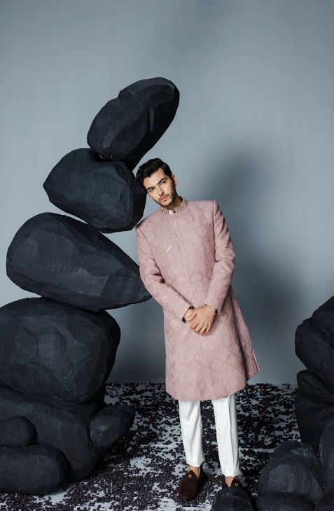 What Shoe Goes with Sherwani? Perfect Pairings Revealed!