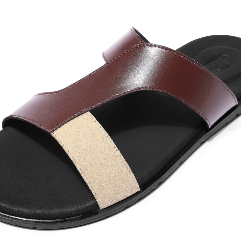 Sangam - Dark Tan & Beige Chappal - detail close-up
