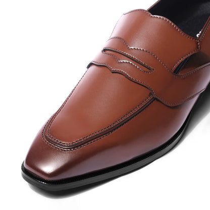 Savio - British Tan Penny Loafer - detail close-up