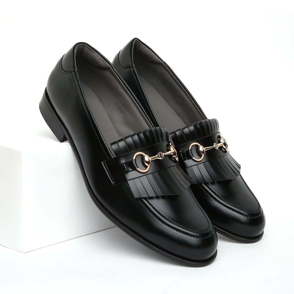GUSTOSO BLACK | HORSEBIT FRINGE SLIP-ON - By Lusso