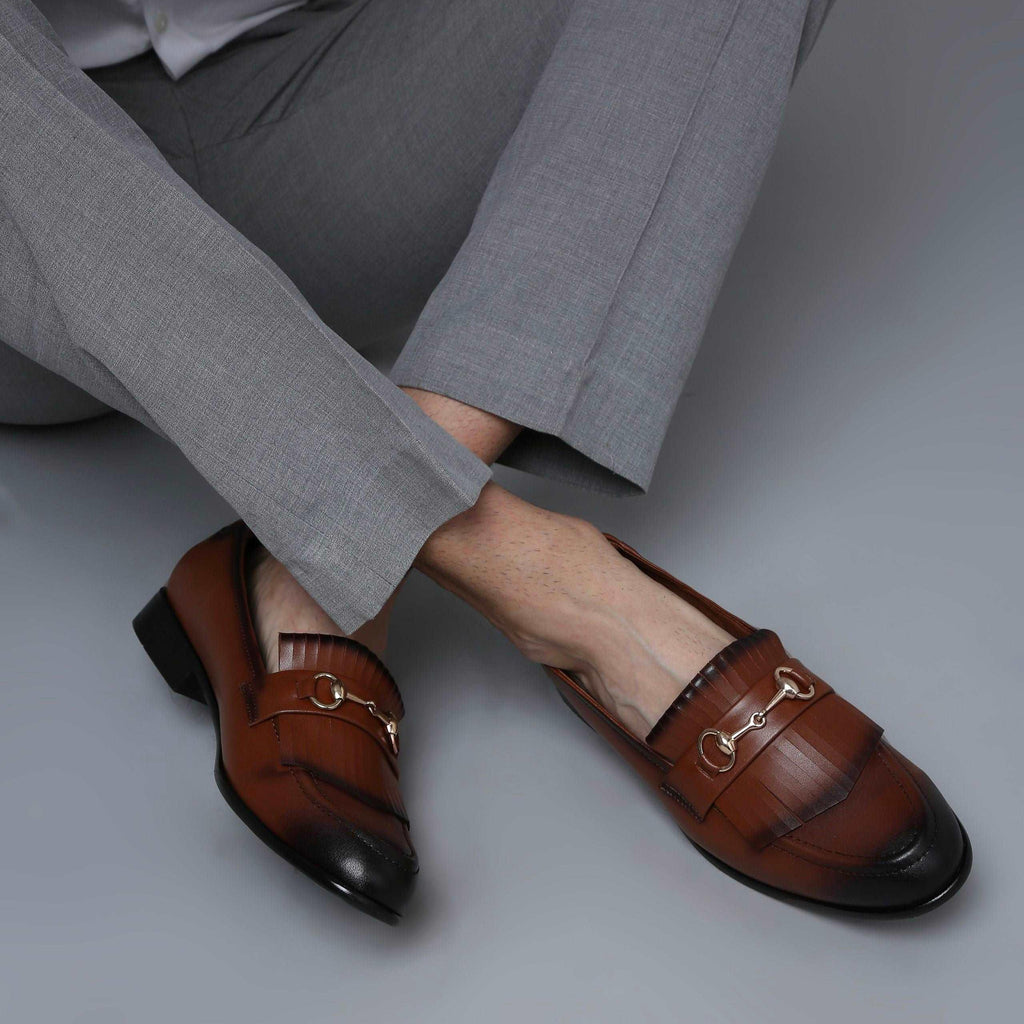 GUSTOSO LIGHT TAN | GOLDEN HORSEBIT FRINGE SLIP-ON - By Lusso