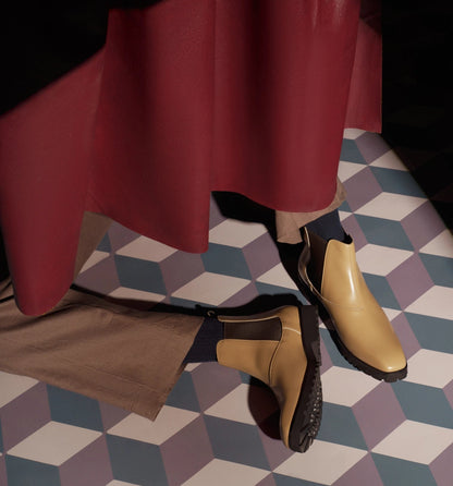 Marcos Featherlite - Beige Chelsea Boots
