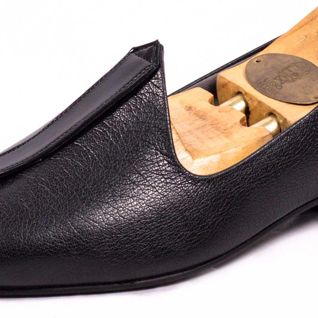 JODARO - BLACK RAJASTHANI MOJDI - By Lusso